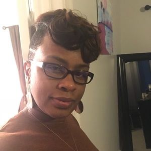 Meet your Posher, Brandi